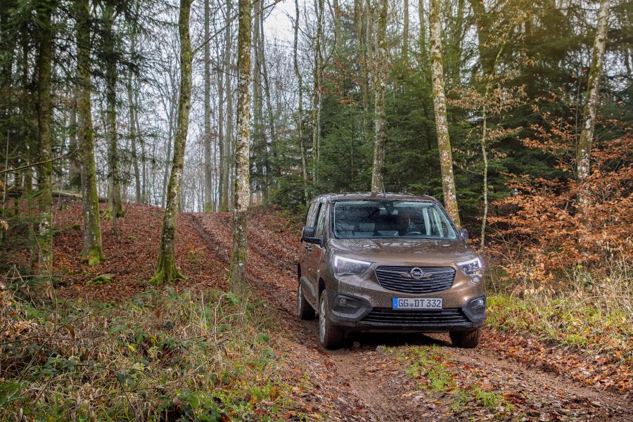  Opel Combo Cargo 4x4 2019 года  (фото 9 из 39)